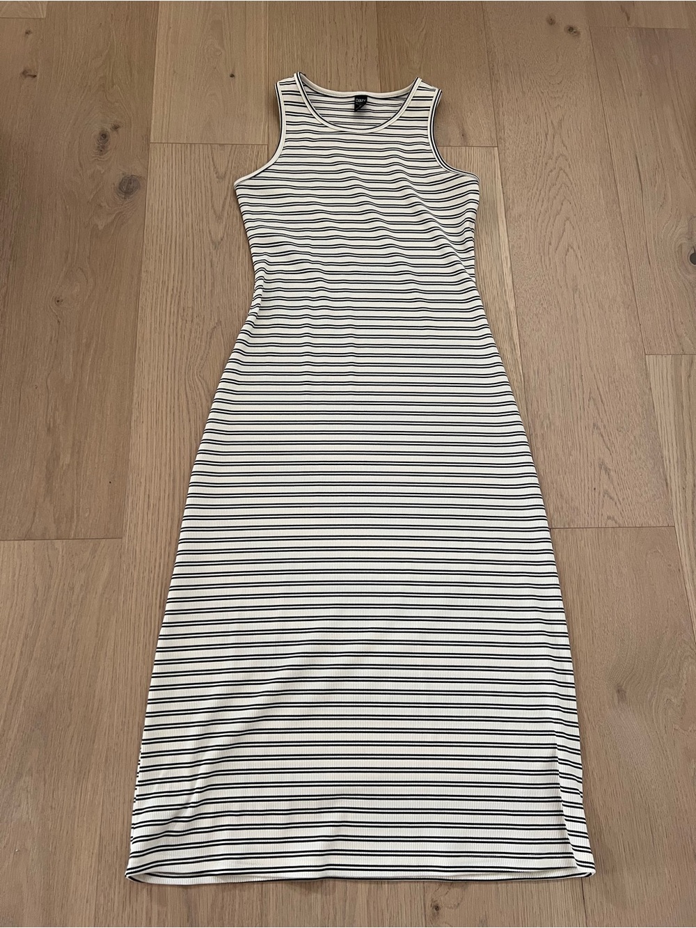 Sleeveless Black and White Striped Maxi Dress